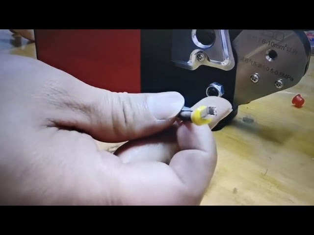 ماكينة كبس الأطراف الأنبوبية الهوائية T6-4 - أداء عالي وسرعة فائقة