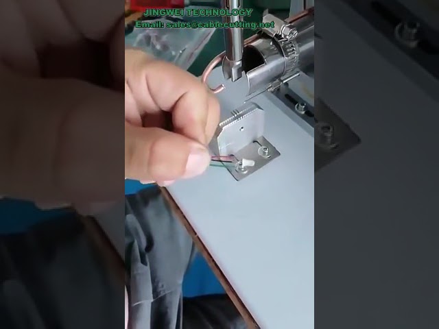 جهاز لحام شبه أوتوماتيكي لتصنيع كابلات USB - ماكينة لحام صغيرة للموصلات USB-A وMicro USB