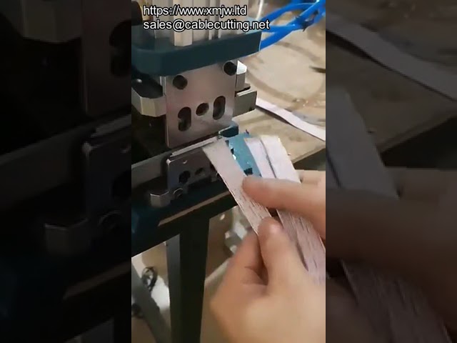 آلة نزع العزل الداخلي للأسلاك عالية الكفاءة لإنتاج كابلات USB والبيانات