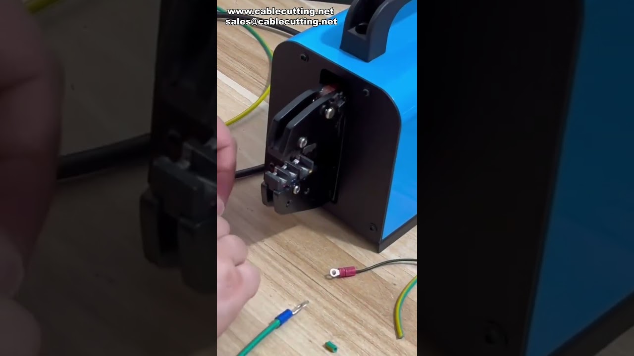 ماكينة كبس الأطراف الهوائية 16M: تصميم عمودي لسهولة التشغيل