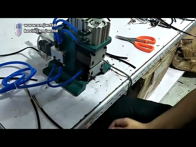 معدات تصنيع كابلات 3F: آلة تقشير وعزل ولف الأسلاك الهوائية اليدوية