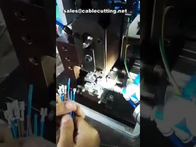 آلة تجريد الأسلاك وتجعيد الأطراف الأوتوماتيكية | قطع وتجريد الكابلات بدقة