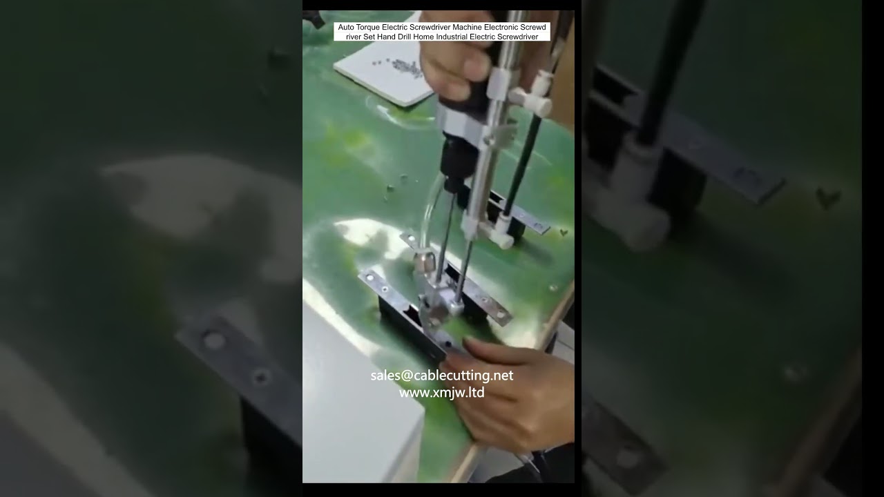 مفك براغي كهربائي أوتوماتيكي مع عزم دوران دقيق