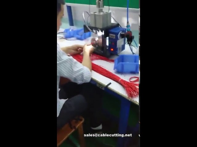 ماكينة تجعيد الأطراف المعزولة مسبقًا والأنبوبية السائبة - دقة عالية وسرعة فائقة
